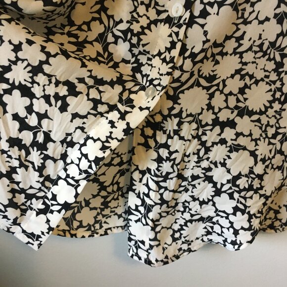 Denver Hayes B&W Floral Chiffon Flutter Sleeve Tie Hem Button Up Blouse - Picture 8 of 16